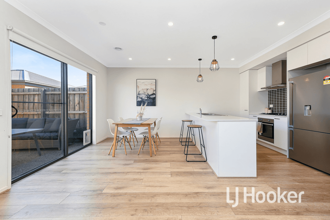 11 Supplejack Walk, CRANBOURNE NORTH, VIC 3977