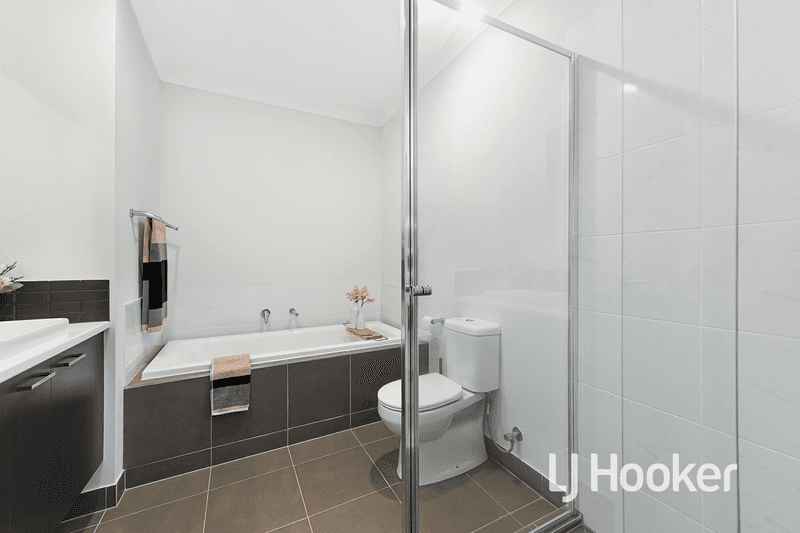 11 Supplejack Walk, CRANBOURNE NORTH, VIC 3977