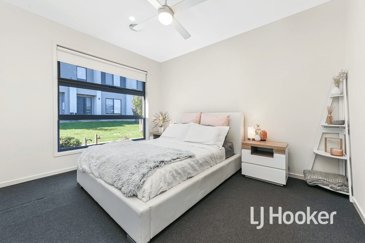 11 Supplejack Walk, CRANBOURNE NORTH, VIC 3977