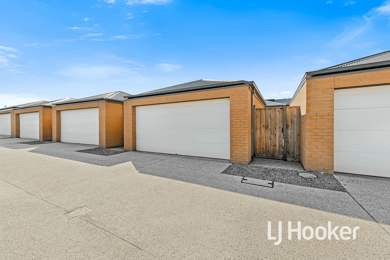 11 Supplejack Walk, CRANBOURNE NORTH, VIC 3977