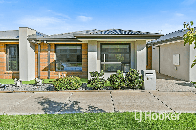 11 Supplejack Walk, CRANBOURNE NORTH, VIC 3977