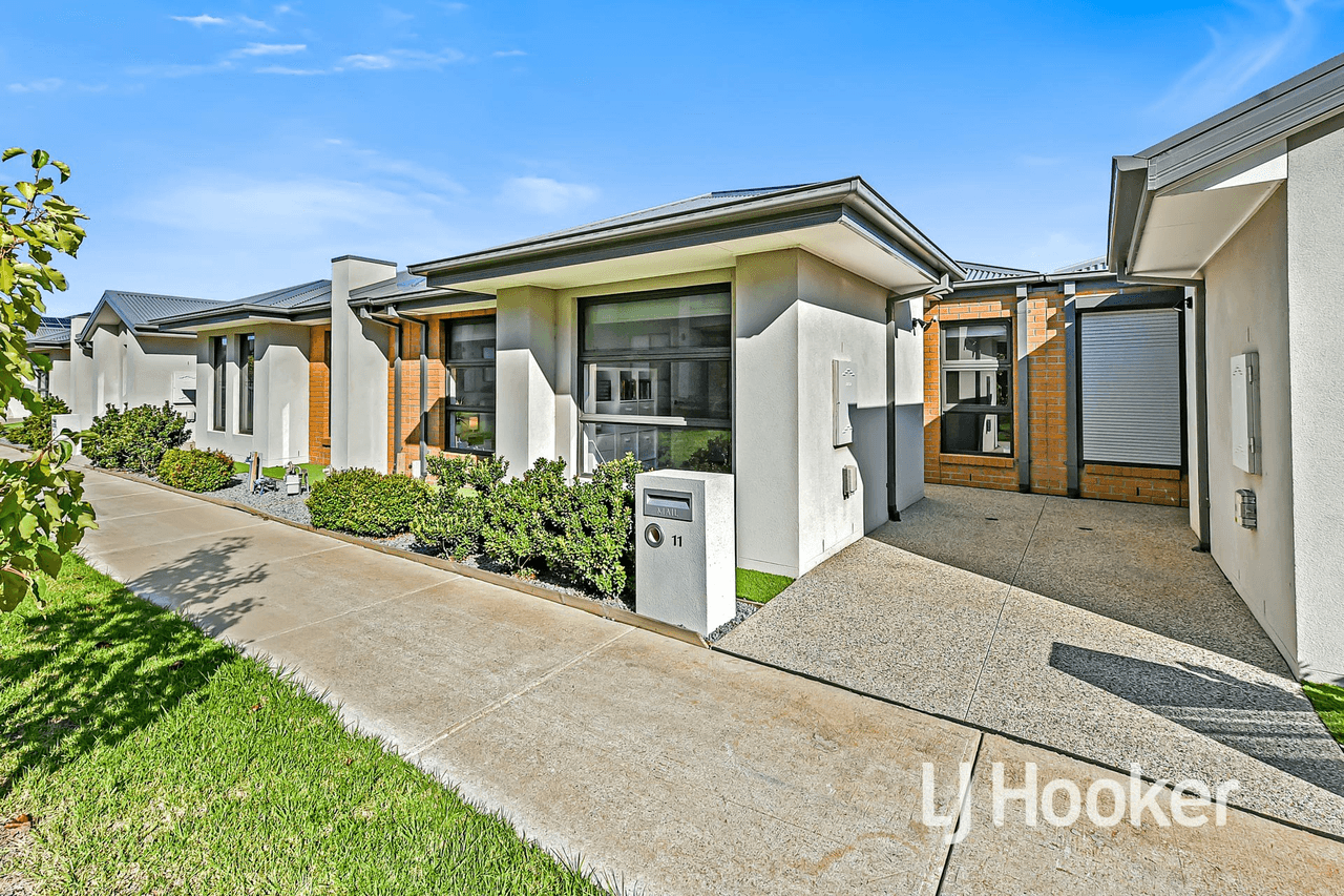 11 Supplejack Walk, CRANBOURNE NORTH, VIC 3977