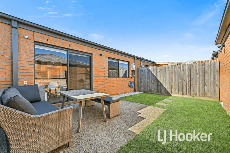 11 Supplejack Walk, CRANBOURNE NORTH, VIC 3977