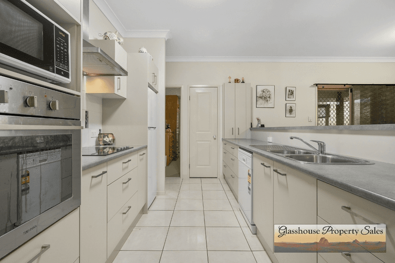 9  Greenview Avenue, Beerwah, QLD 4519