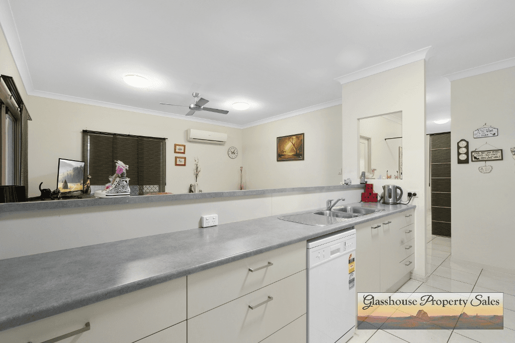 9  Greenview Avenue, Beerwah, QLD 4519