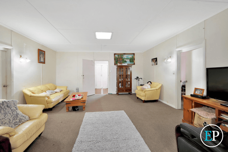 6 Crawford Street, WALKERVALE, QLD 4670