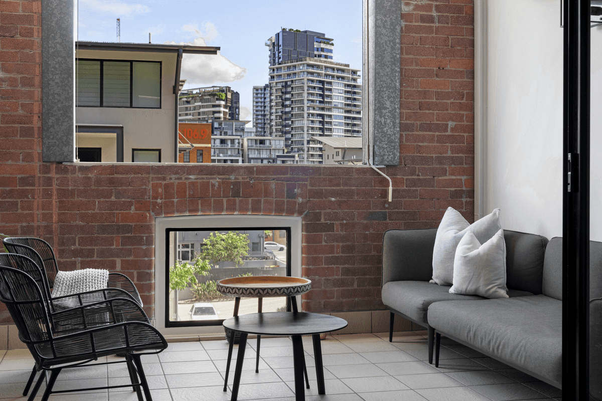 67/54 Vernon Terrace, TENERIFFE, QLD 4005