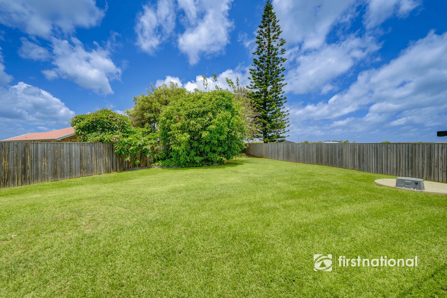 11 Emperor Drive, Elliott Heads, QLD 4670