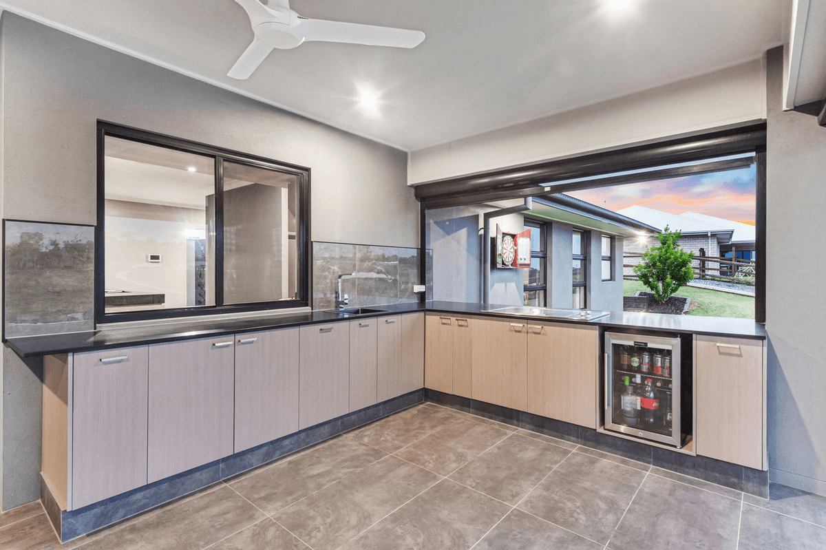 68 Montego Hills Drive, Kingsholme, QLD 4208