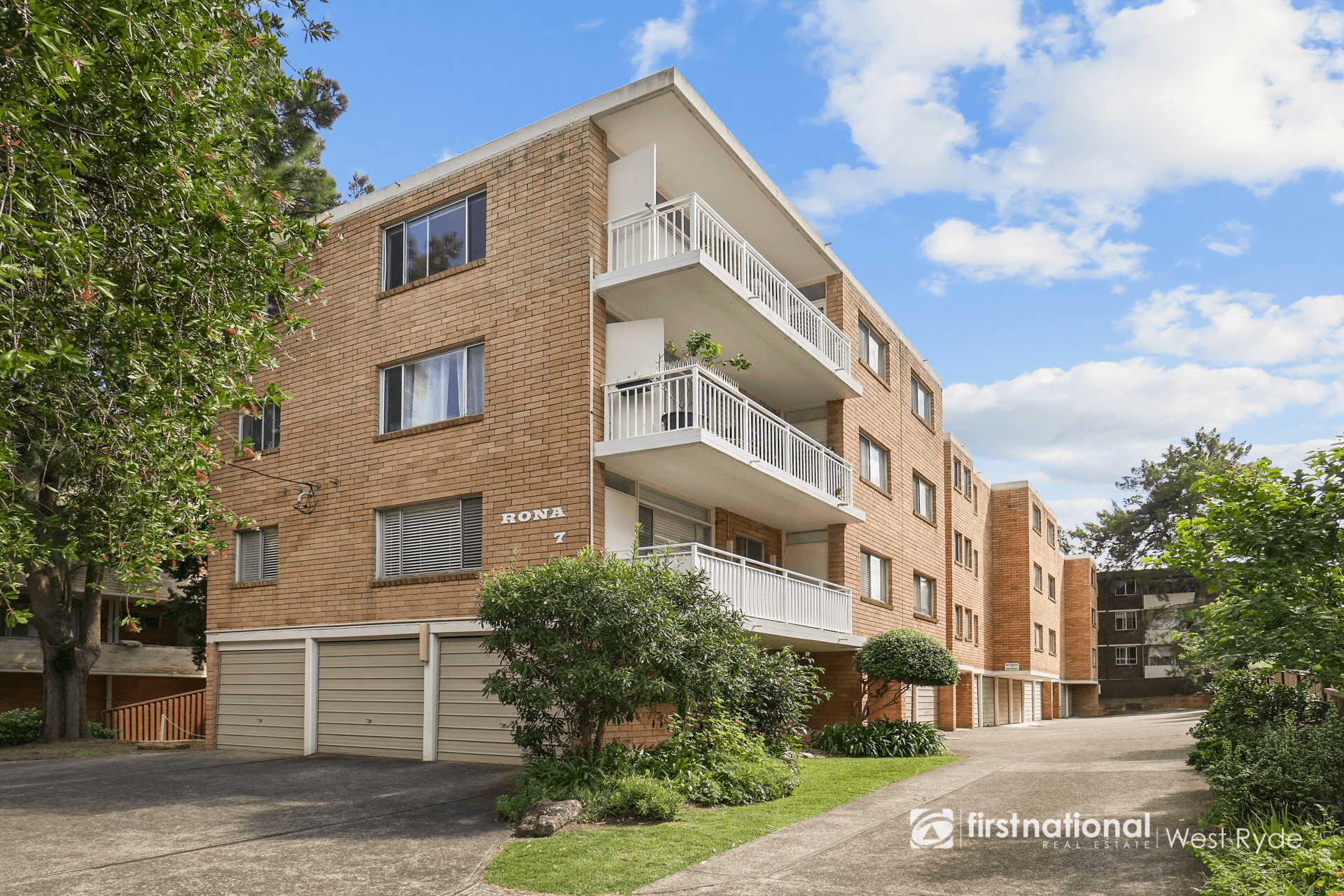 11./7 Meadow Crescent, Meadowbank, NSW 2114