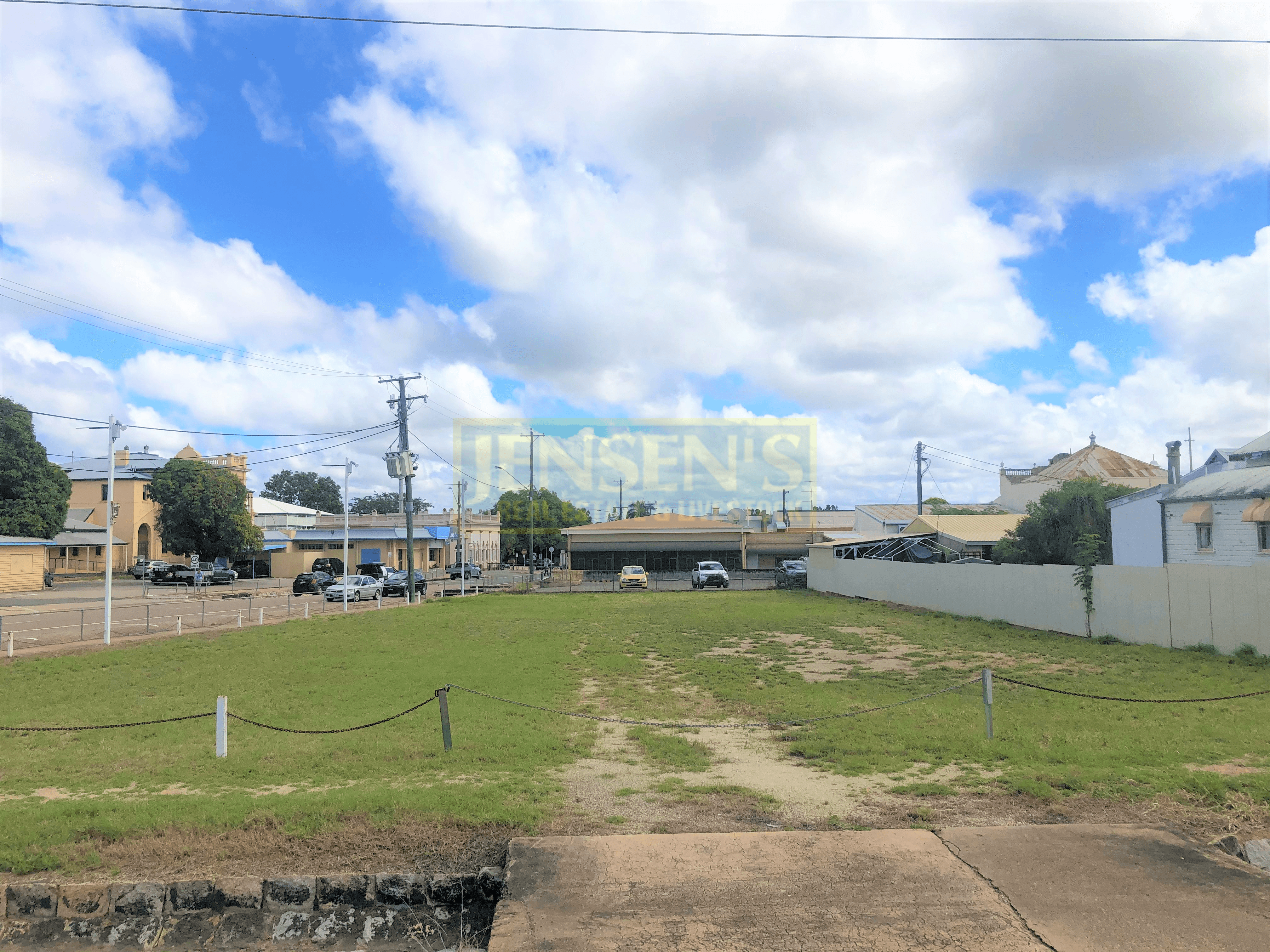 1 Hodgkinson Street, CHARTERS TOWERS CITY, QLD 4820