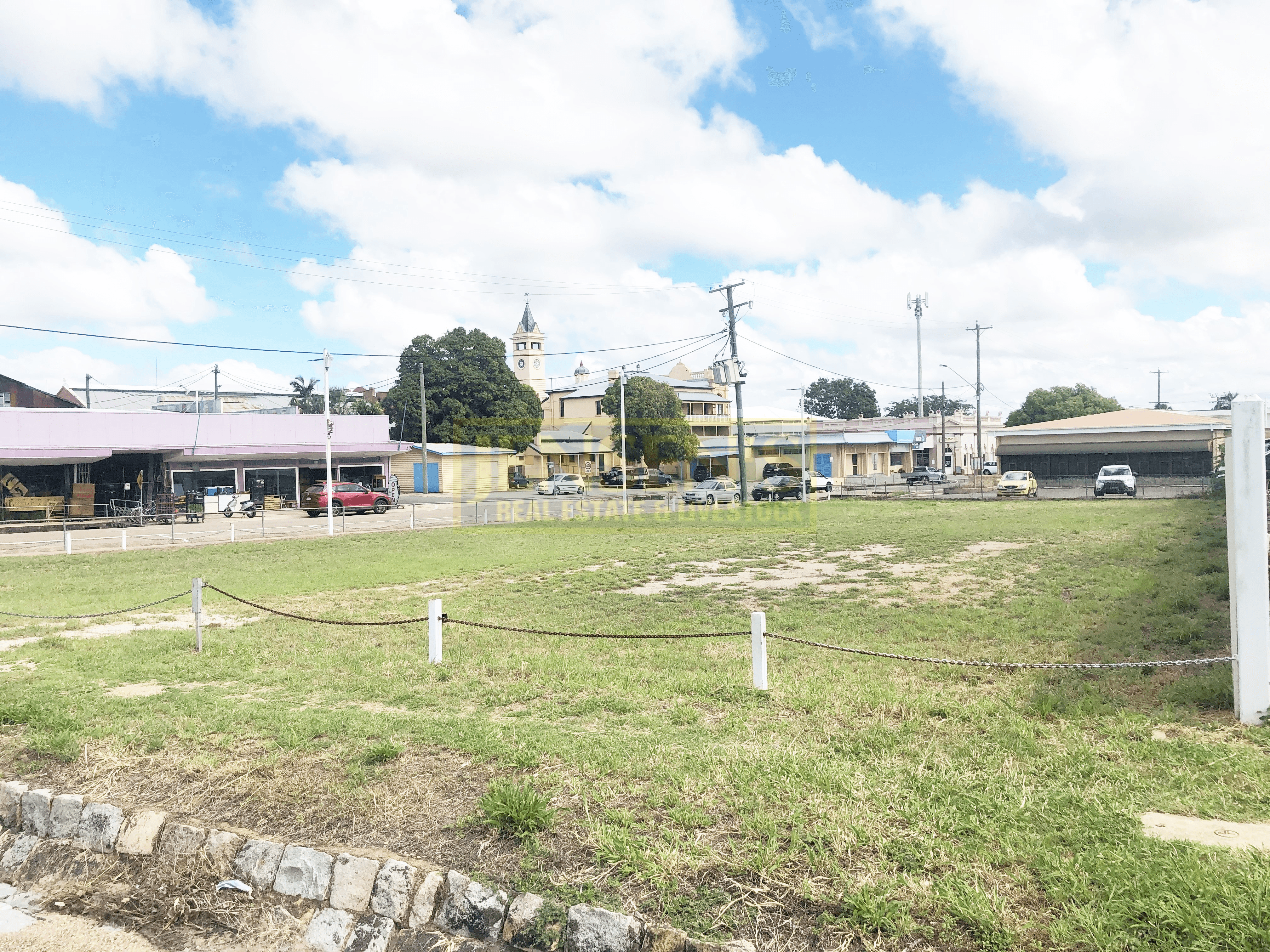 1 Hodgkinson Street, CHARTERS TOWERS CITY, QLD 4820