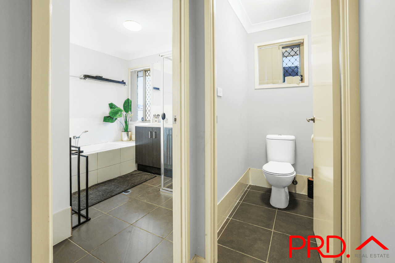 11 Carnegie Place, TAMWORTH, NSW 2340