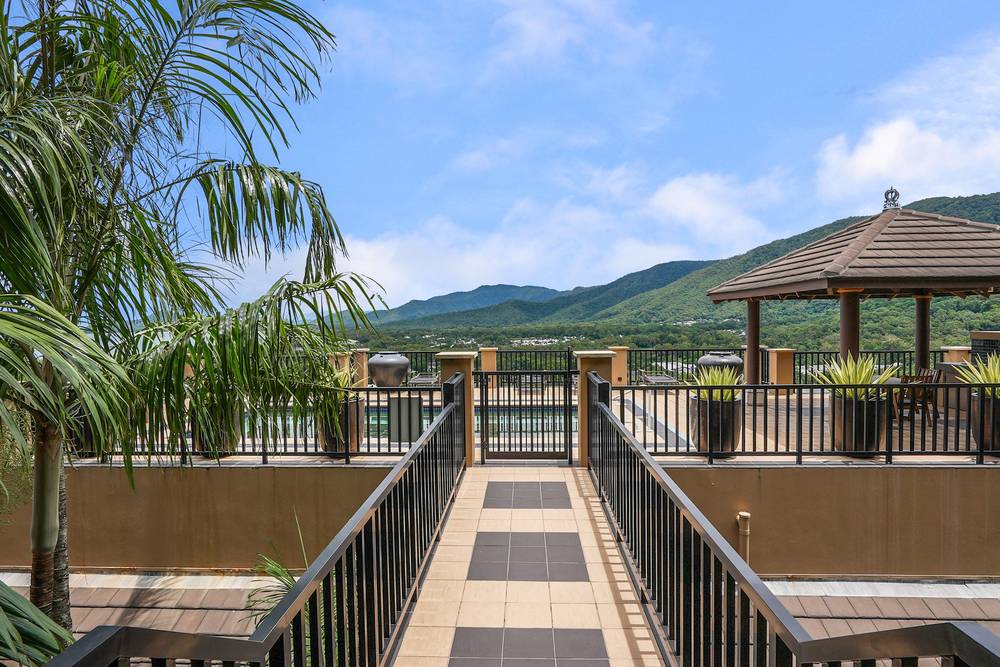 9/13 Colonel Cummings Drive, Palm Cove, QLD 4879