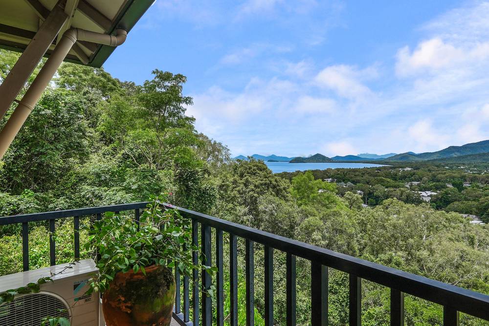 9/13 Colonel Cummings Drive, Palm Cove, QLD 4879