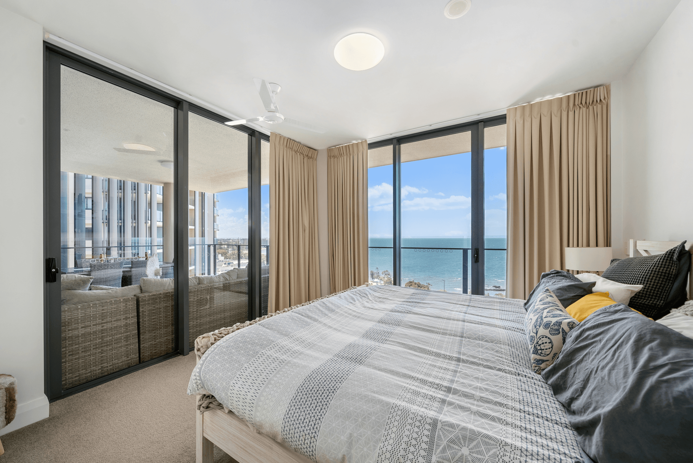 901/99 Marine Parade, REDCLIFFE, QLD 4020