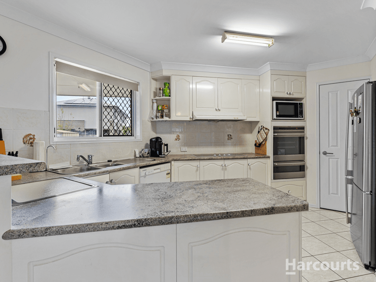 7 Regency Court, Strathpine, QLD 4500