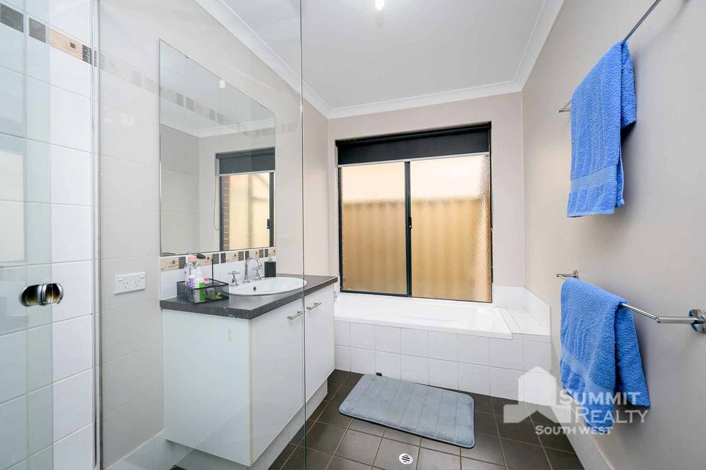 5 Binar Way, Dalyellup, WA 6230