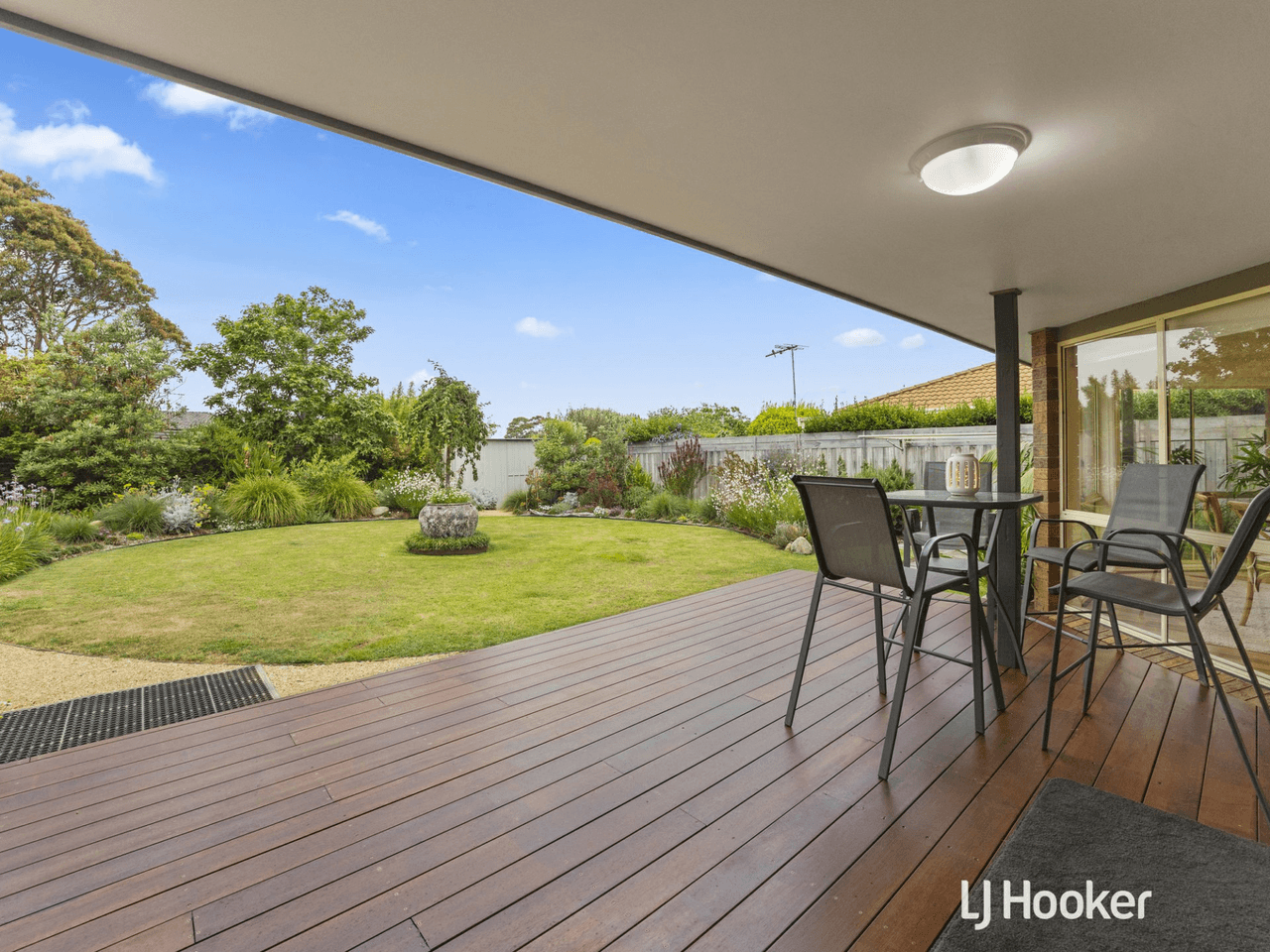 18 Woodland Heath Drive, INVERLOCH, VIC 3996