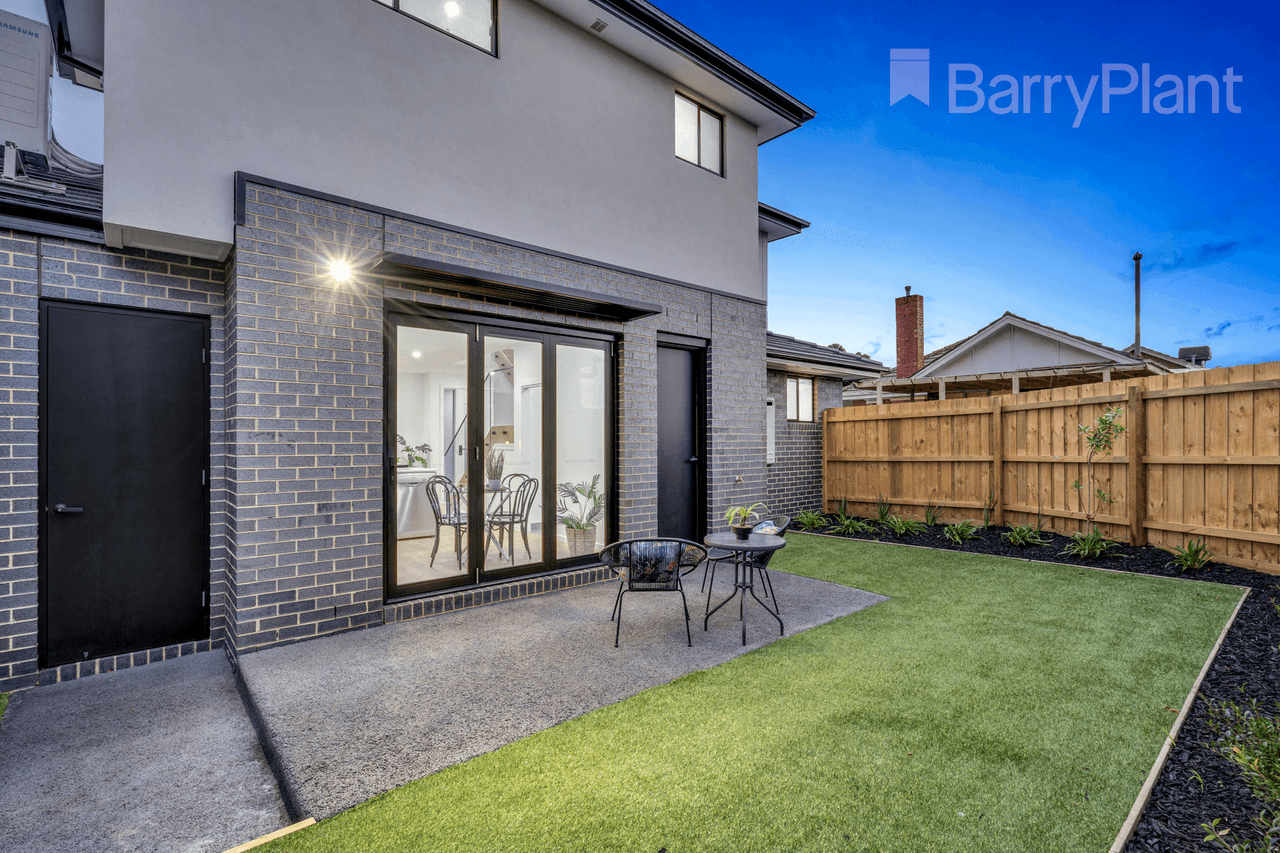 1/2 Croft Crescent, Reservoir, VIC 3073