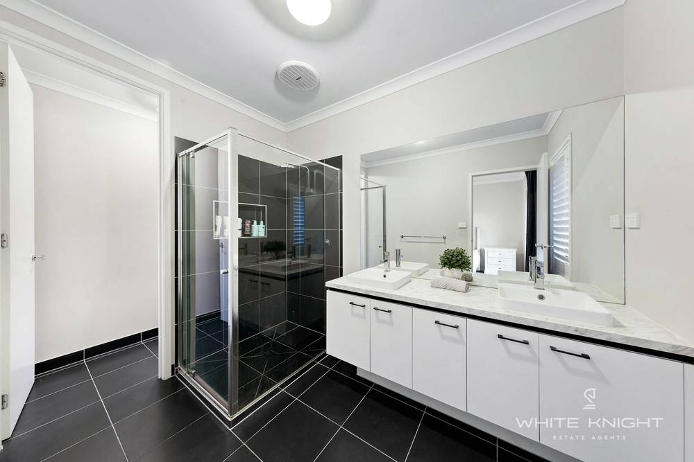 11 Signal Circuit, Aintree, VIC 3336