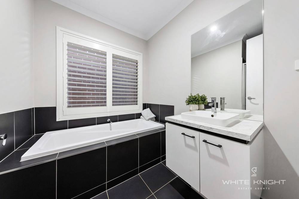 11 Signal Circuit, Aintree, VIC 3336