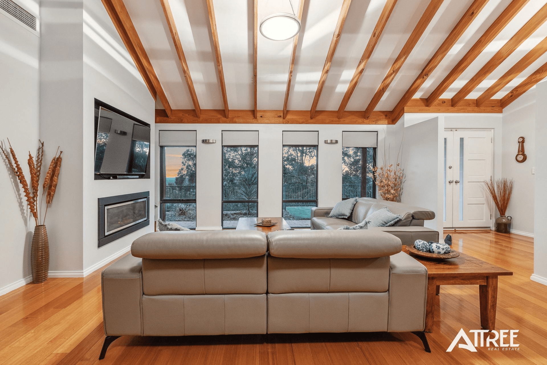 6 Summit View, Mount Richon, WA 6112