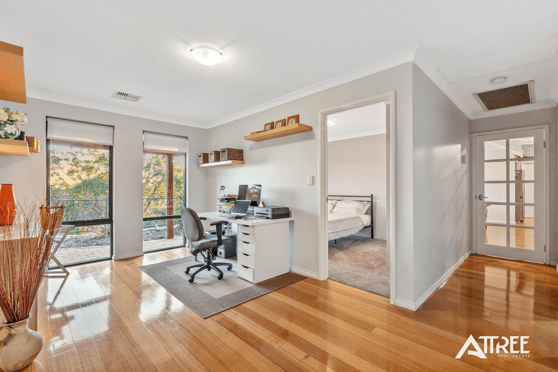 6 Summit View, Mount Richon, WA 6112