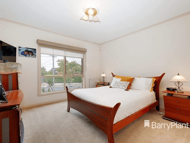 74 Arncliffe Boulevard, GREENVALE, VIC 3059