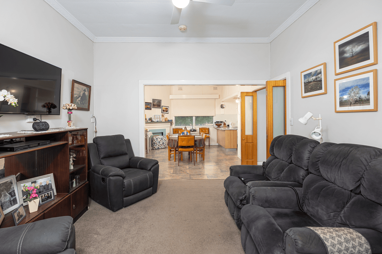 160 Aurora Street, TEMORA, NSW 2666