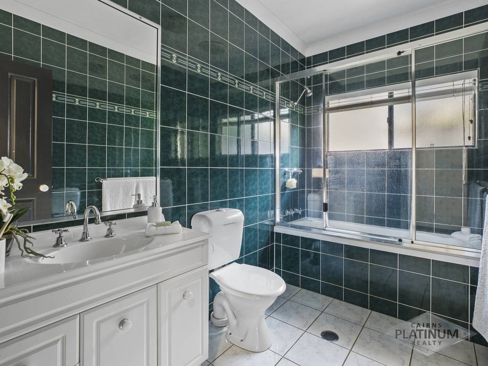 32 Caesar Street, Bentley Park, QLD 4869
