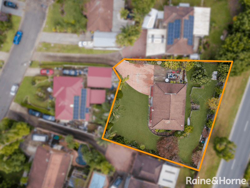 10 Harcourt Place, EAGLE VALE, NSW 2558