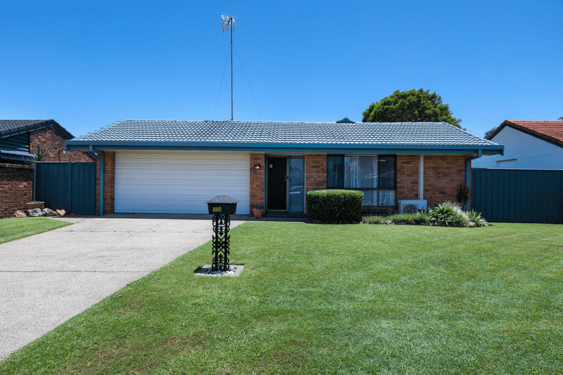 126 Oceanic Drive, MERMAID WATERS, QLD 4218