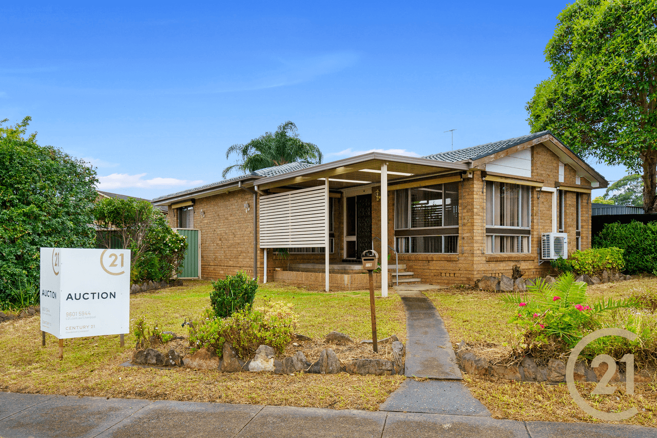 118 Melbourne Road, St Johns Park, NSW 2176