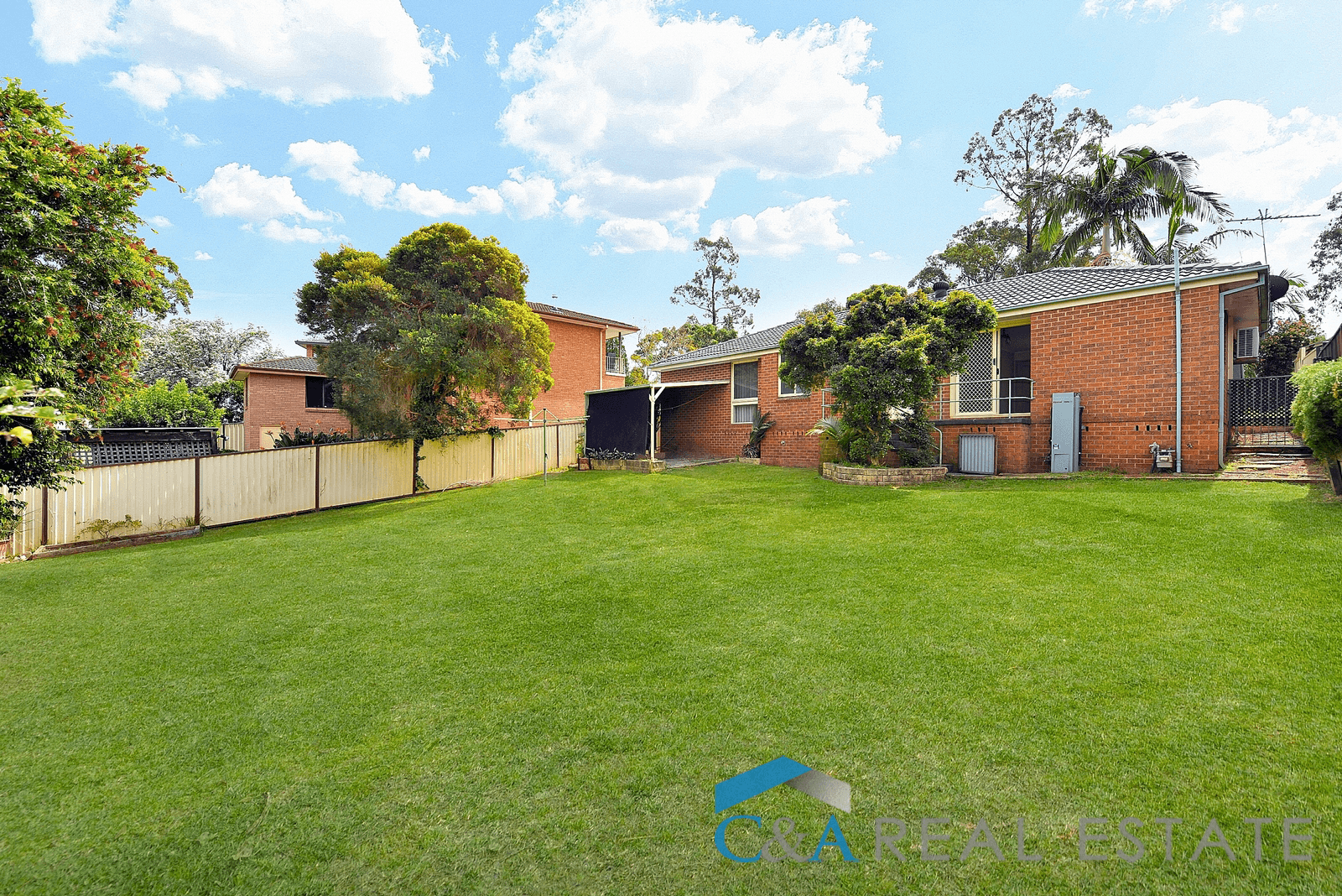 15 Alabaster Place, EAGLE VALE, NSW 2558