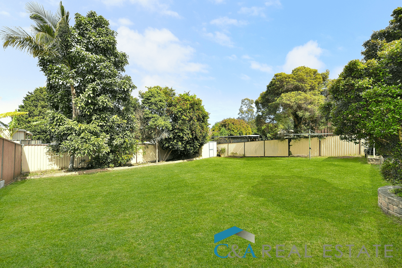 15 Alabaster Place, EAGLE VALE, NSW 2558