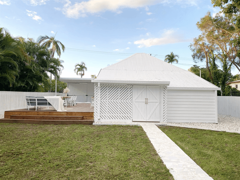 10 Charles Street, BERSERKER, QLD 4701