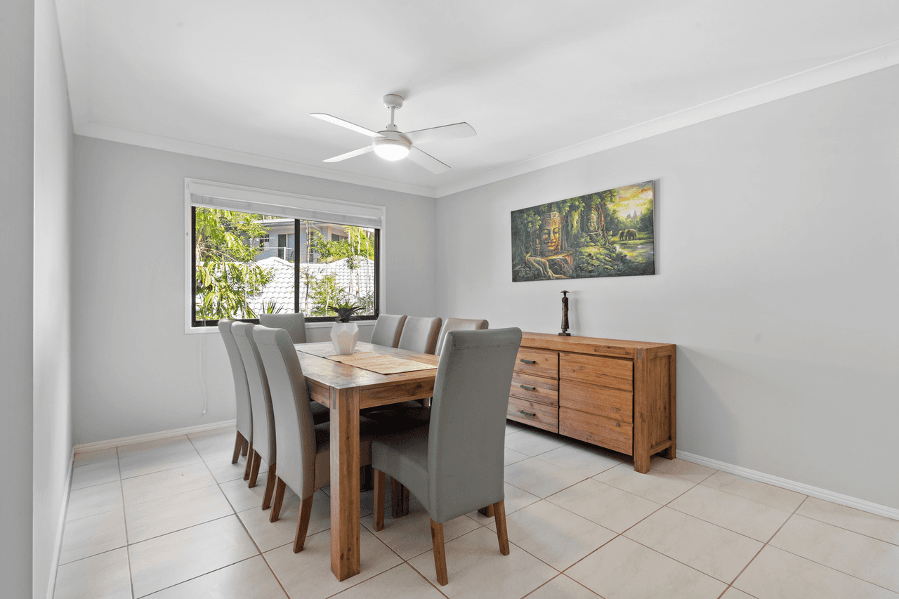 36 Leopard Avenue, ELANORA, QLD 4221