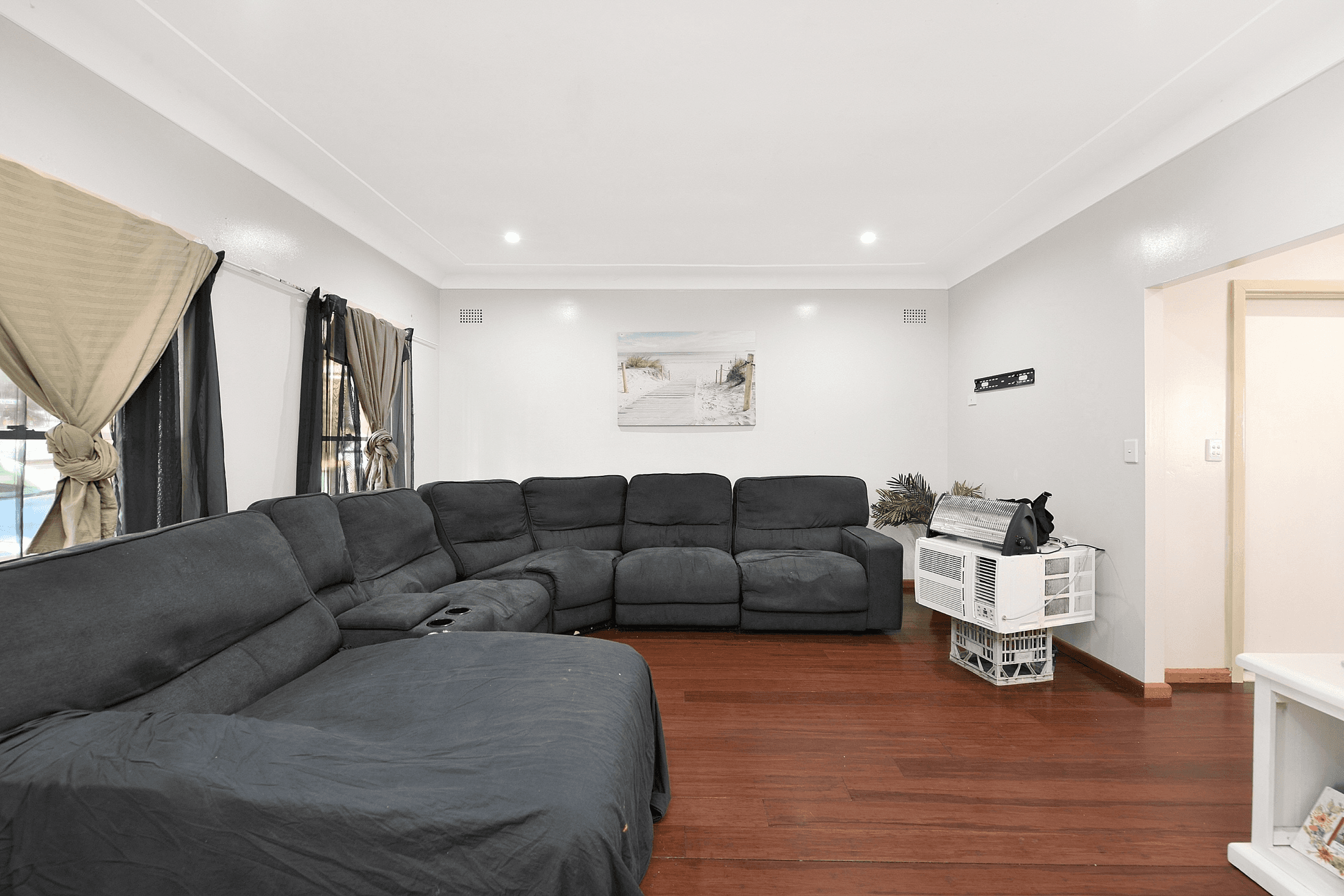 43 Yunga Burra Stree, VILLAWOOD, NSW 2163