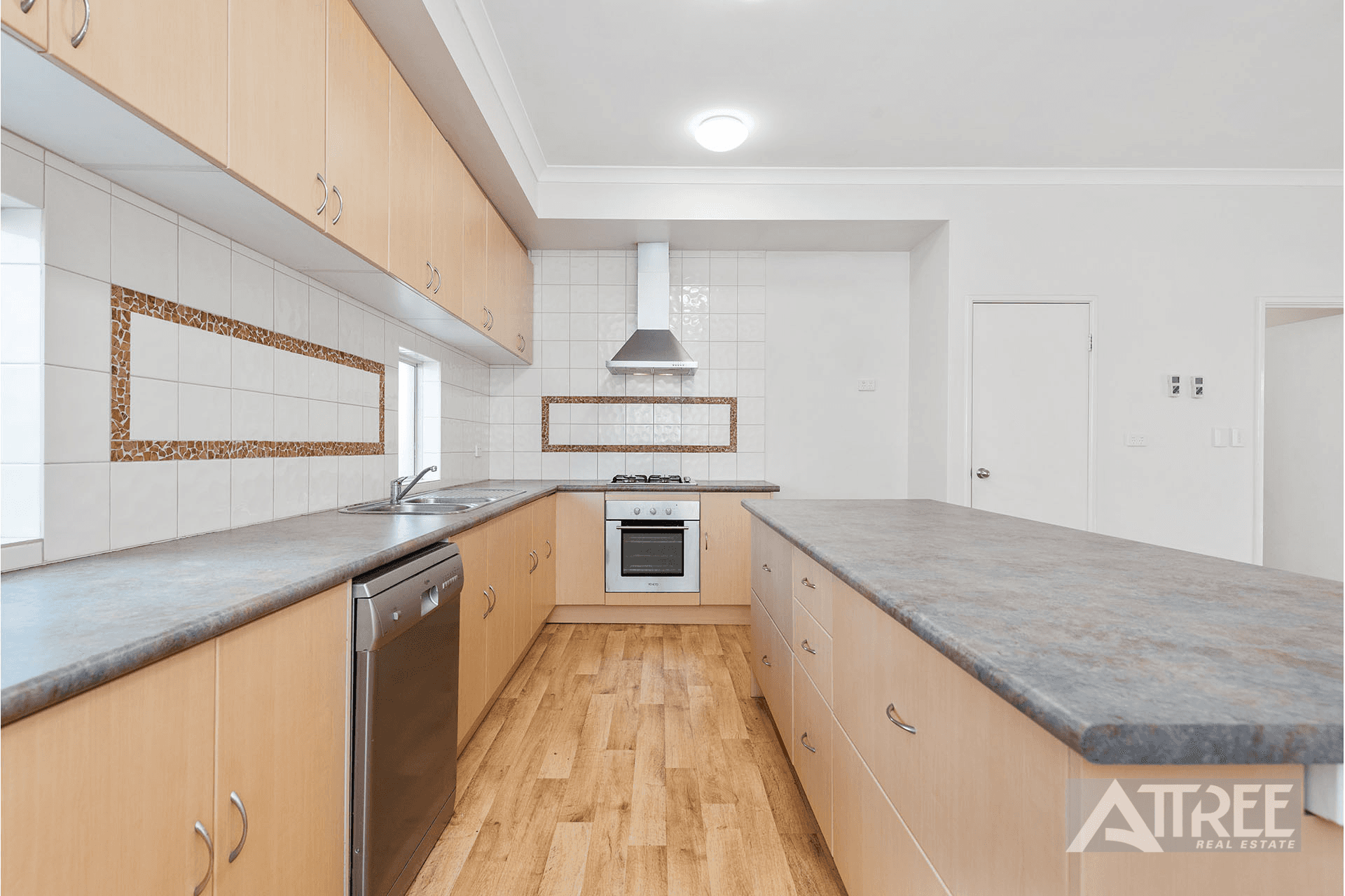 14 Crouch Place, CANNING VALE, WA 6155