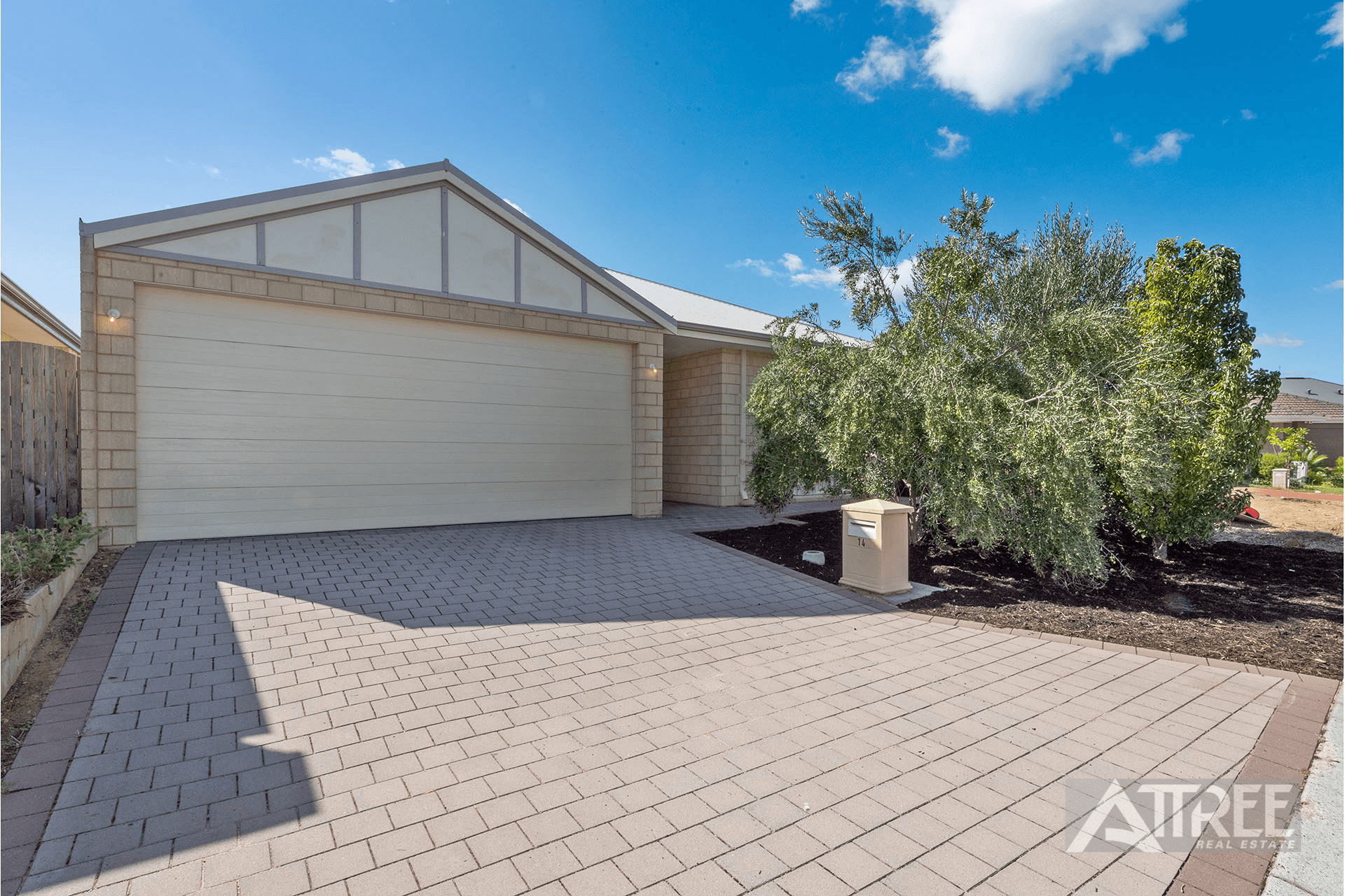 14 Crouch Place, CANNING VALE, WA 6155