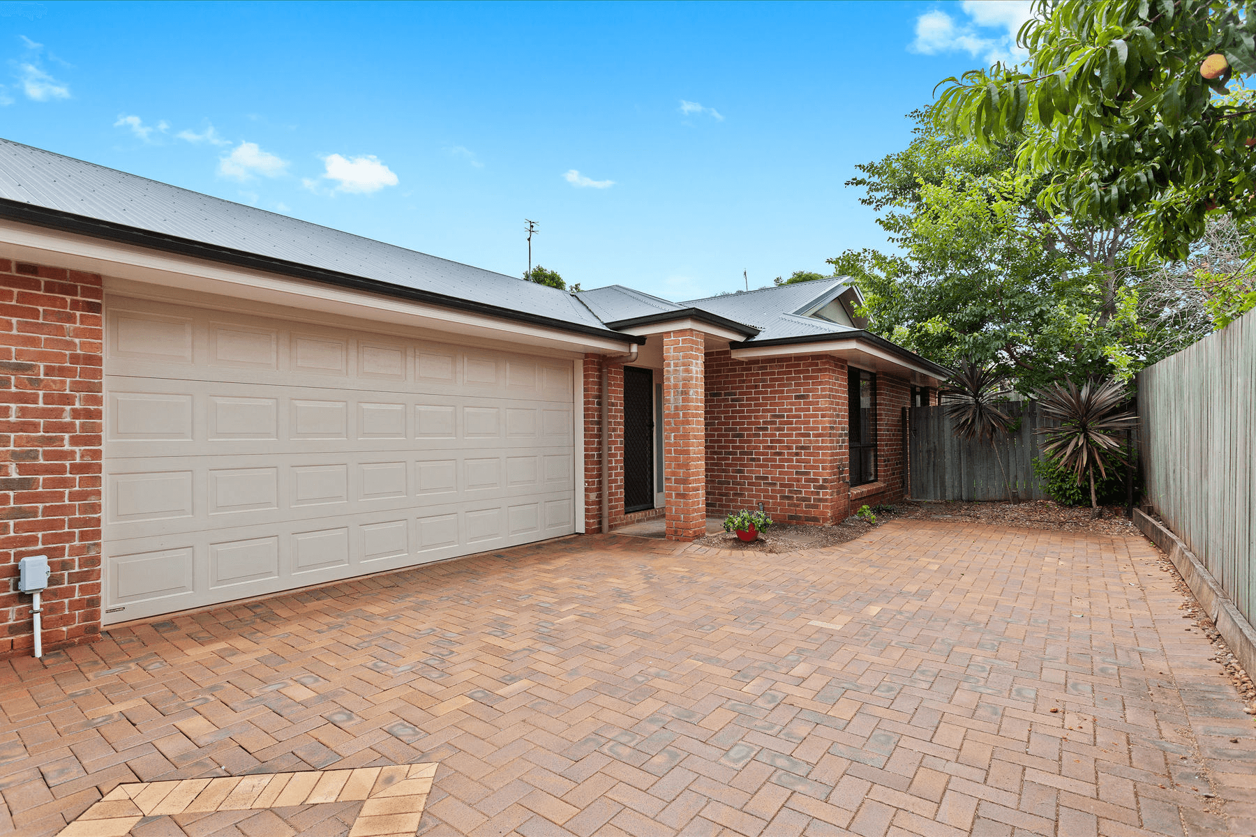 3/349 West Street, HARRISTOWN, QLD 4350