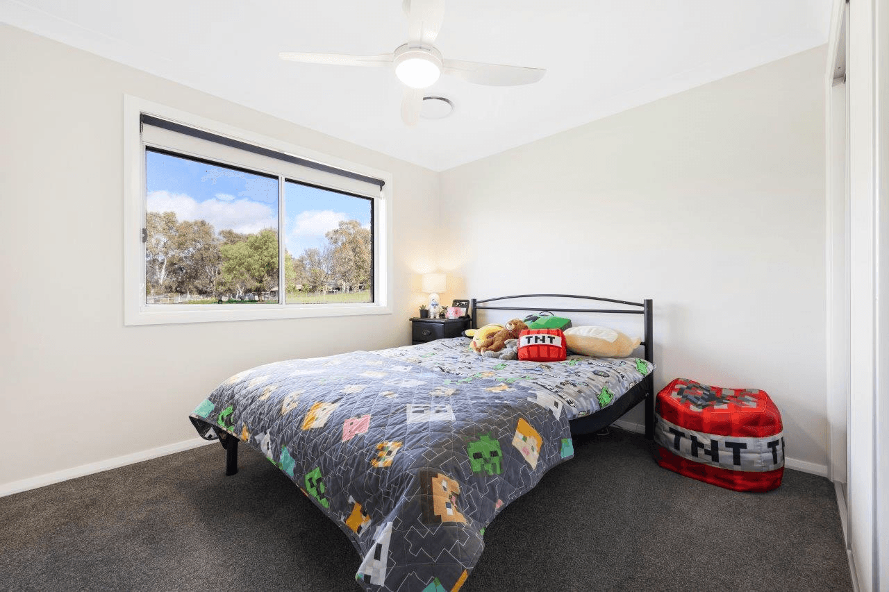 51 Spains Lane, TAMWORTH, NSW 2340