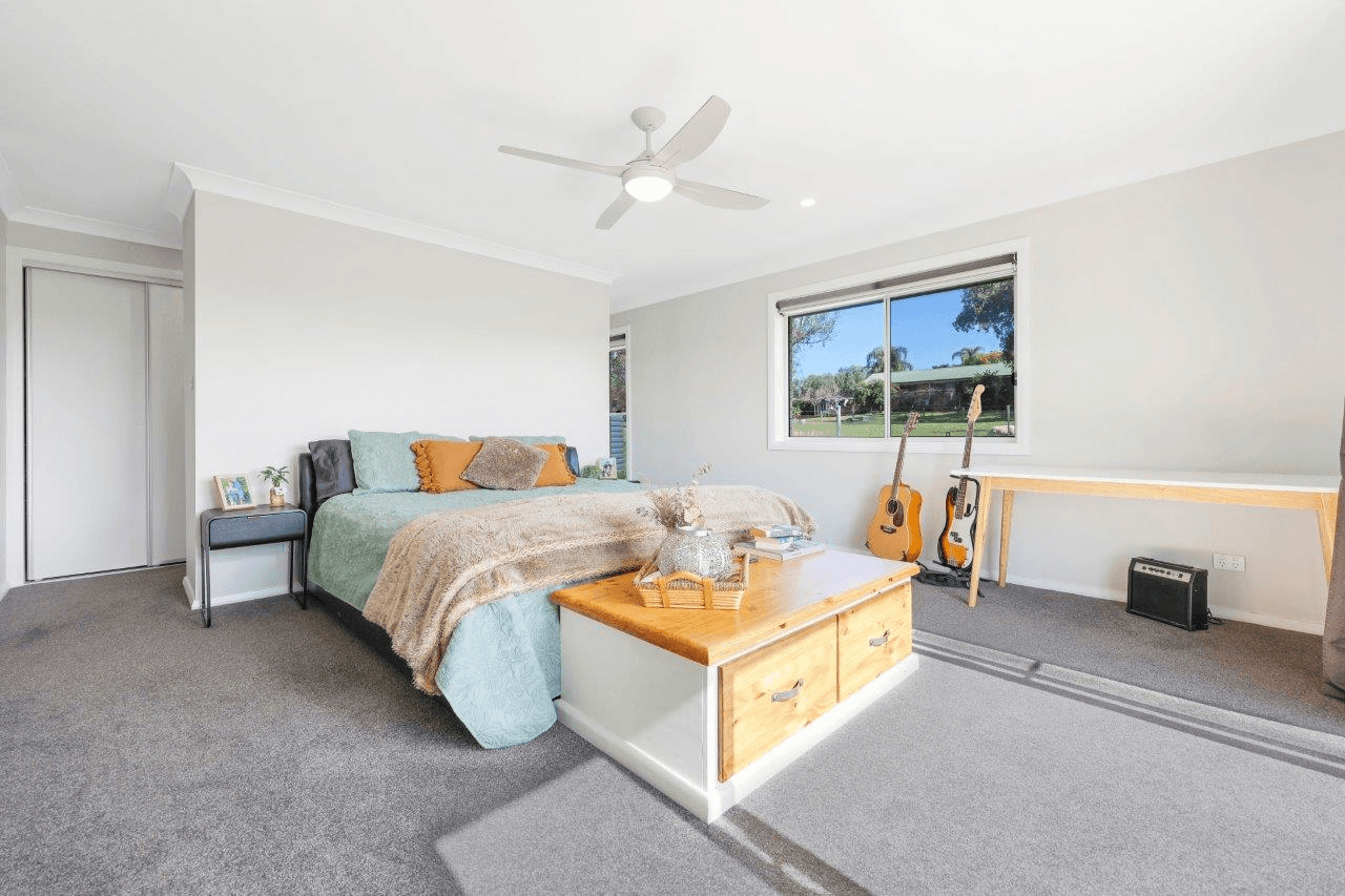 51 Spains Lane, TAMWORTH, NSW 2340