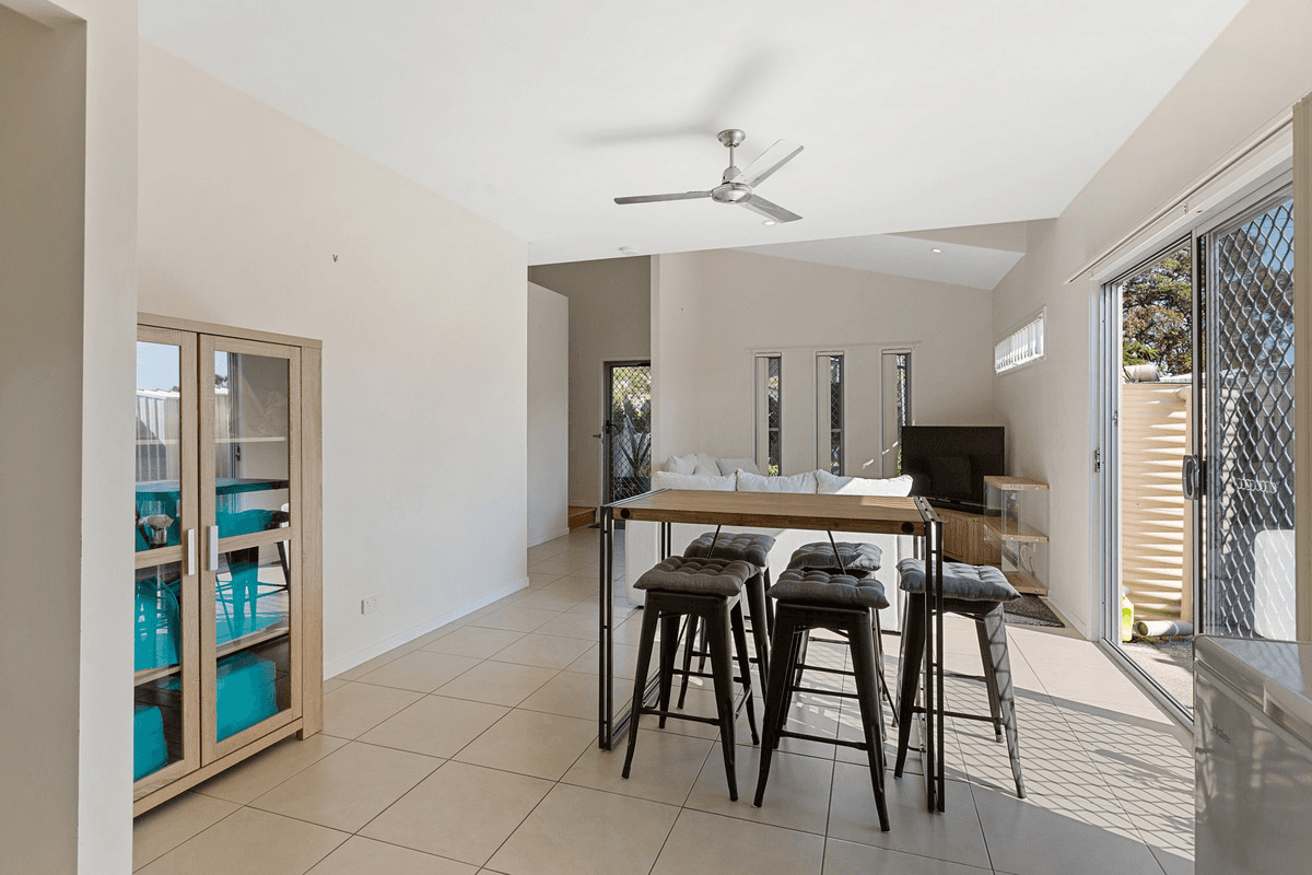 4/104-106 Wynyard Street, CLEVELAND, QLD 4163