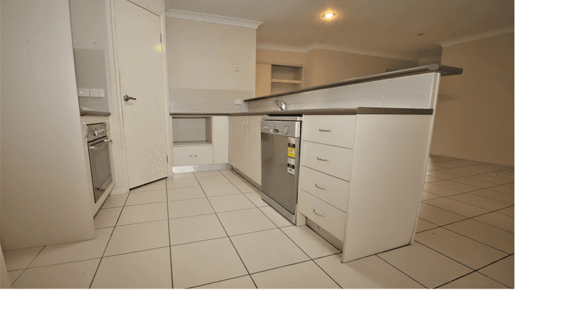 28C Pinelands Street, LOGANLEA, QLD 4131