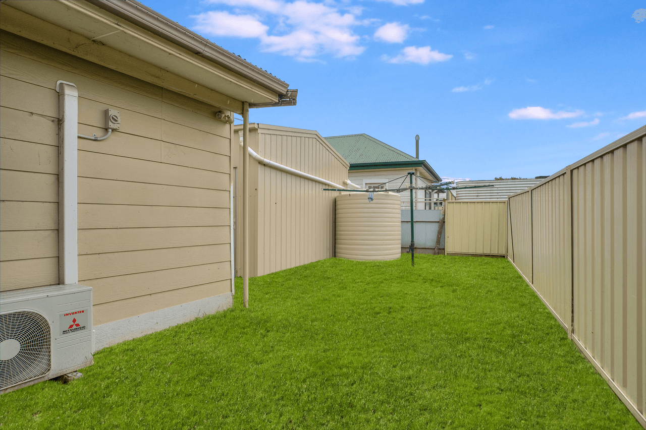 5 Western Avenue, TARRO, NSW 2322