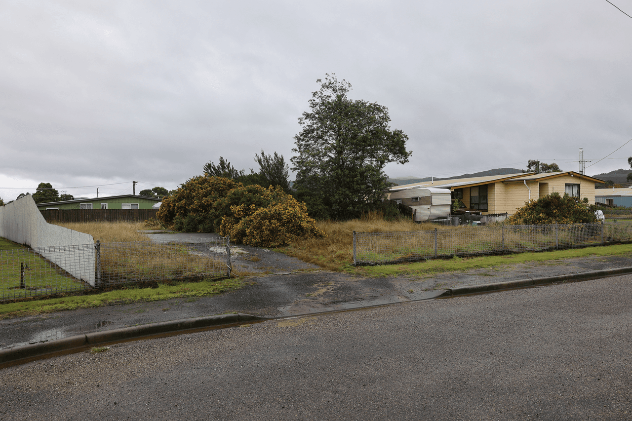 8 Comet Court, ZEEHAN, TAS 7469