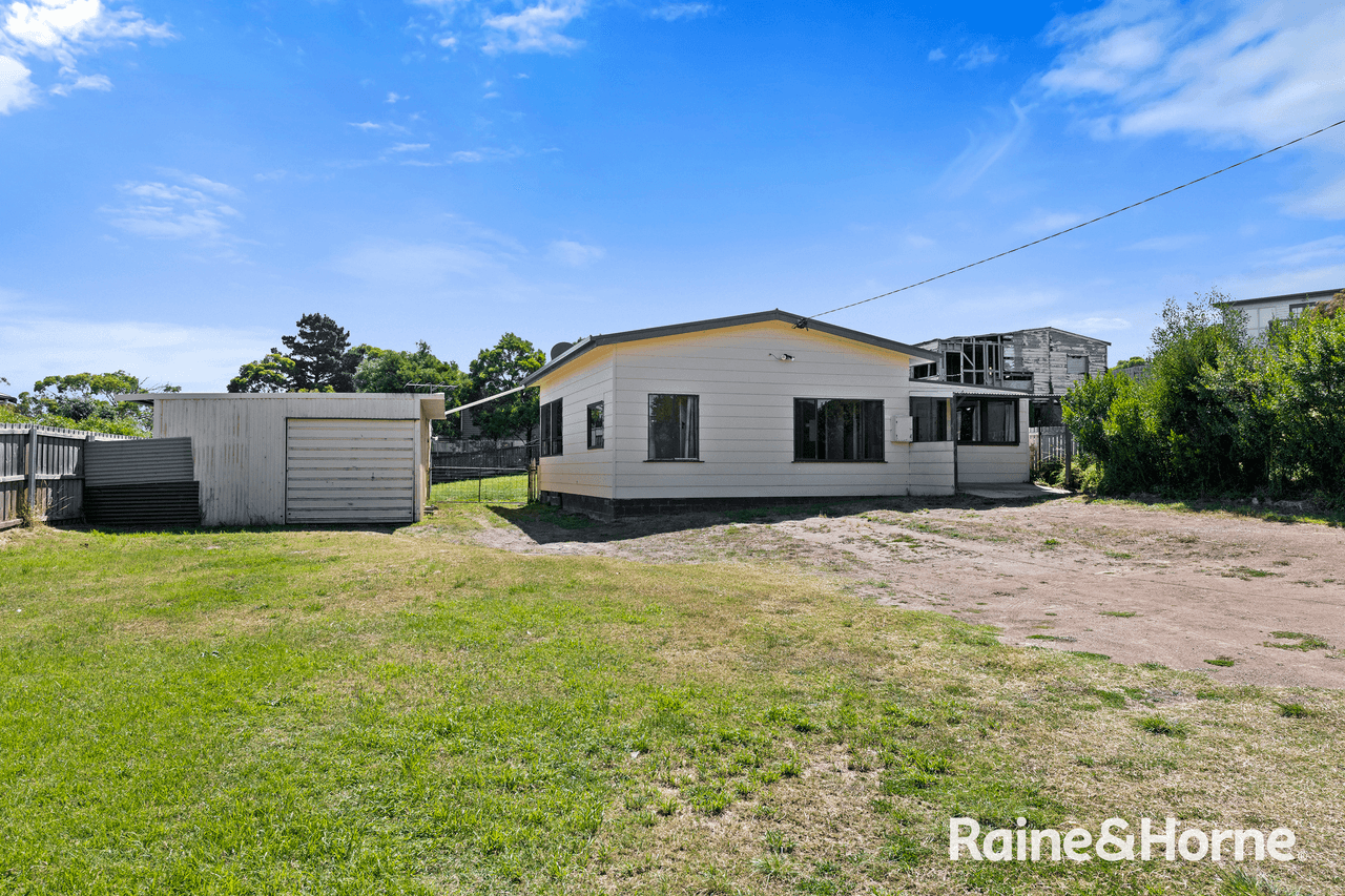 4 Lateena Street, DODGES FERRY, TAS 7173