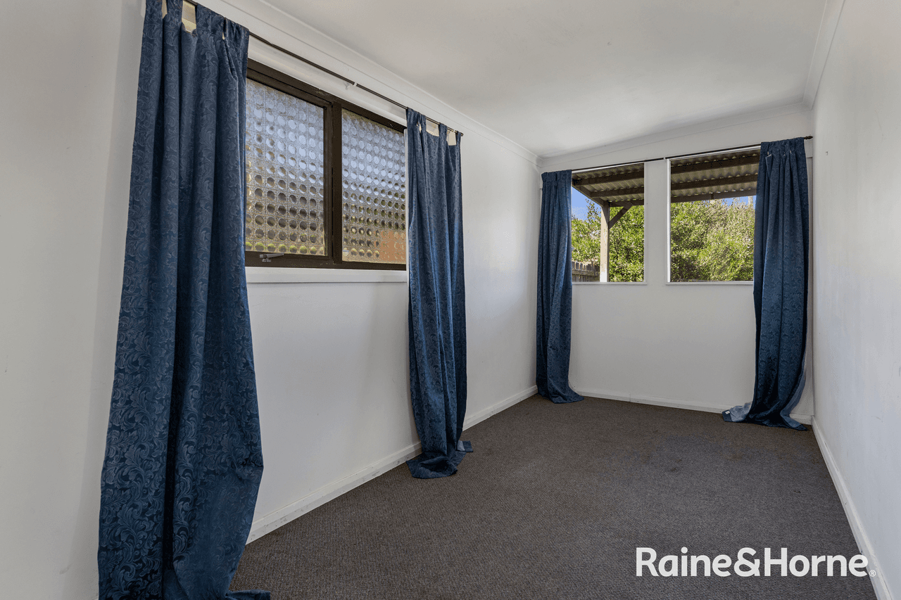 4 Lateena Street, DODGES FERRY, TAS 7173